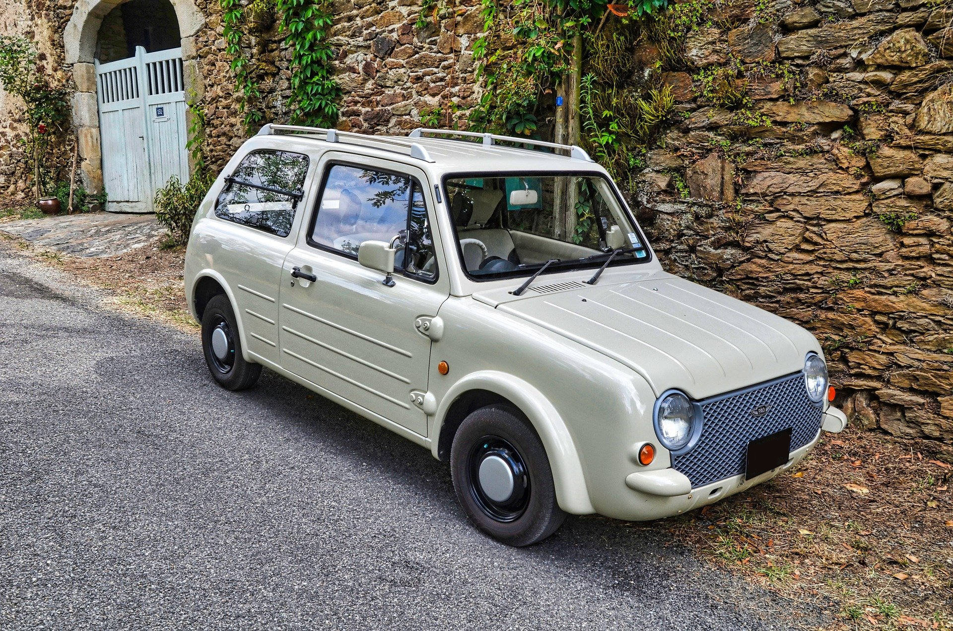 Nissan Pao