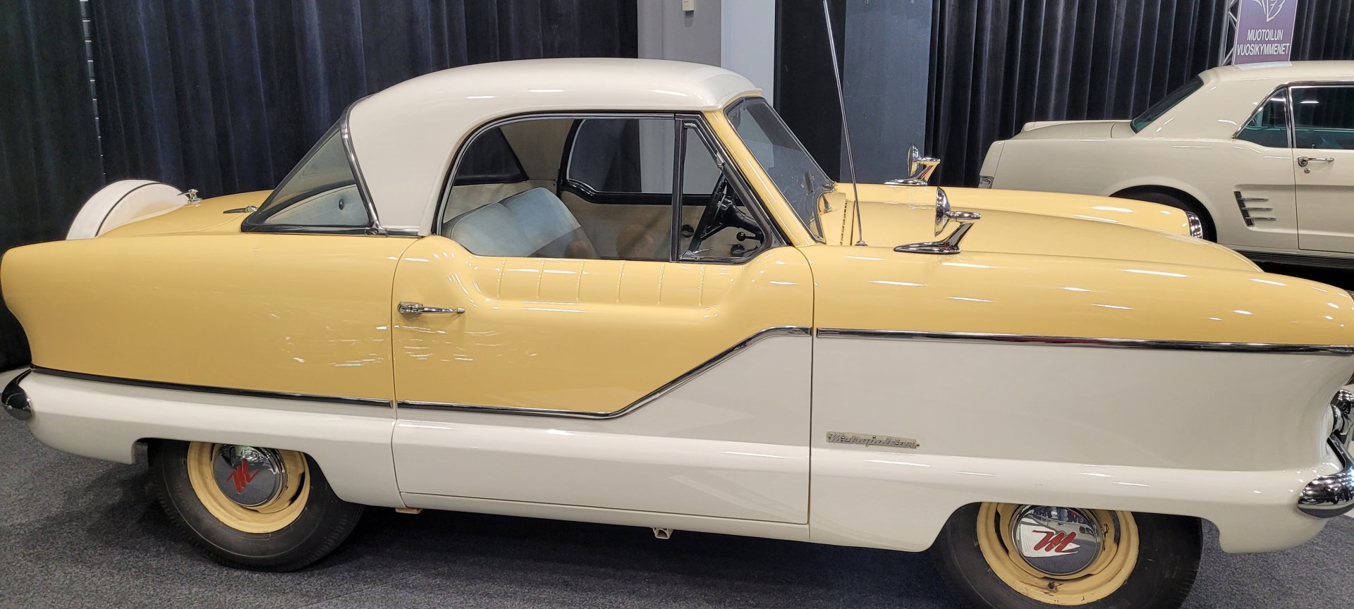 Nash Metropolitan