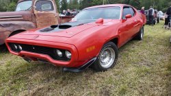 Plymouth Satellite