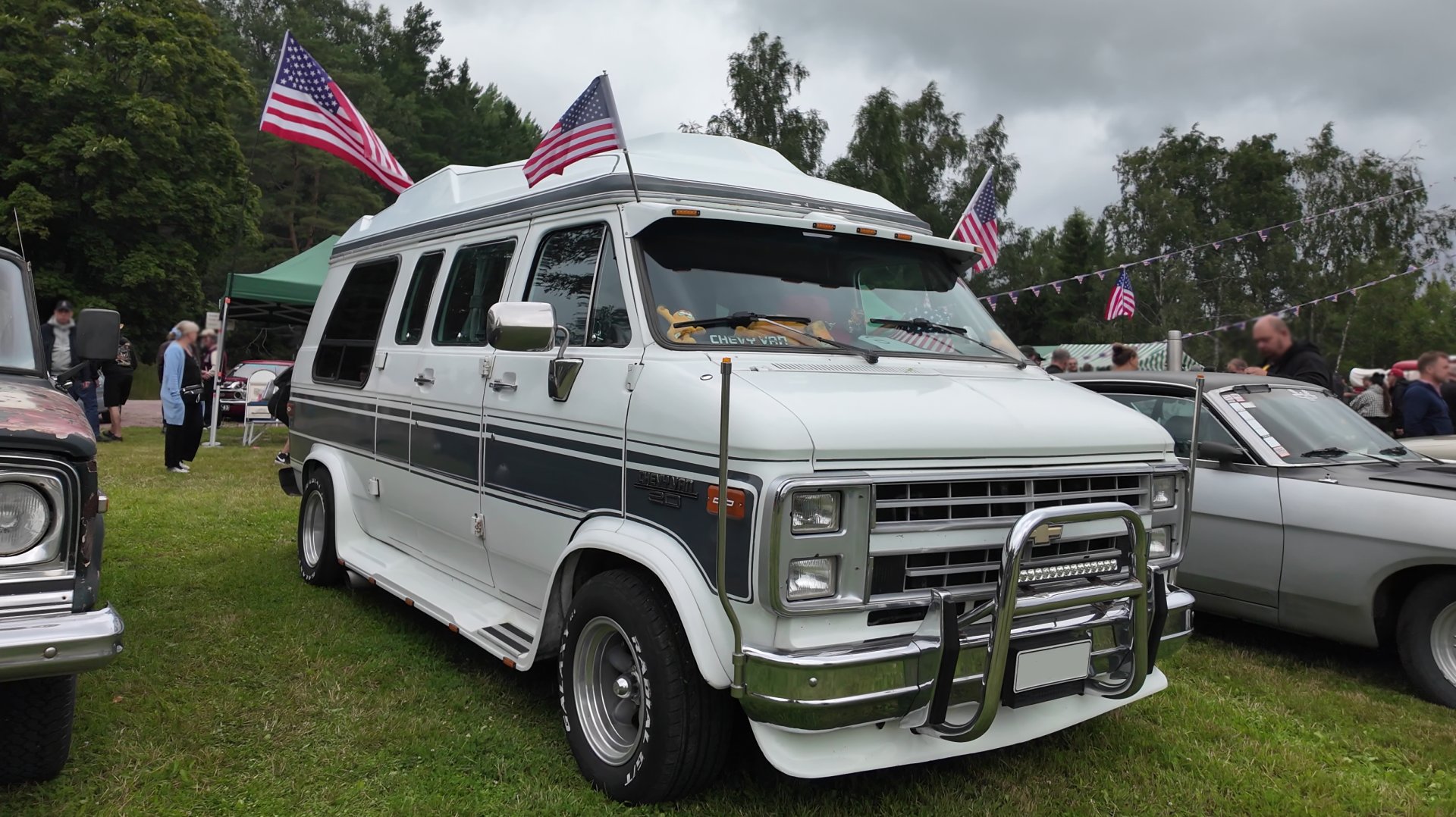 Chevrolet Chevy Van G20 Camper