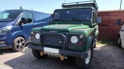 Land Rover Defender